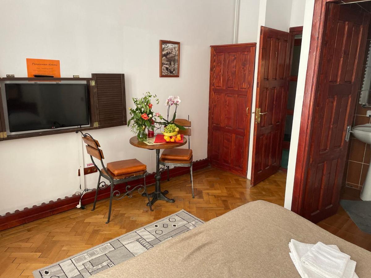 Pensiunea Noemi Brasov Ngoại thất bức ảnh