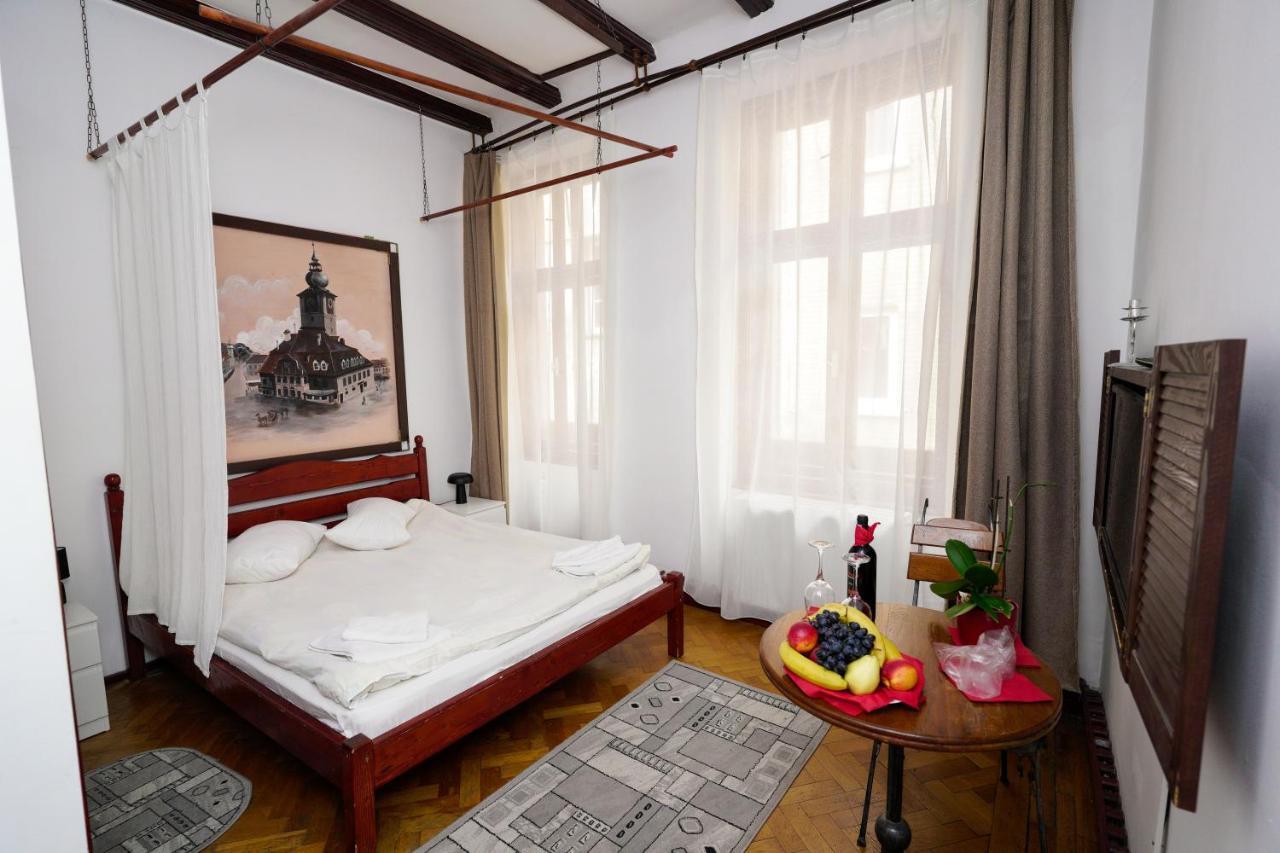 Pensiunea Noemi Brasov Ngoại thất bức ảnh