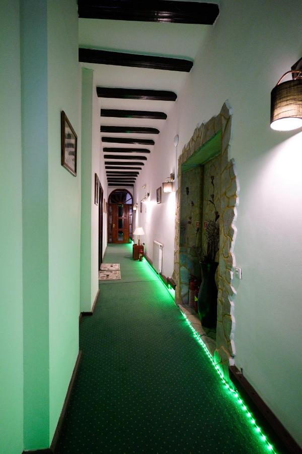 Pensiunea Noemi Brasov Ngoại thất bức ảnh