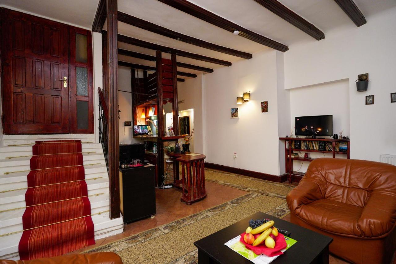 Pensiunea Noemi Brasov Ngoại thất bức ảnh