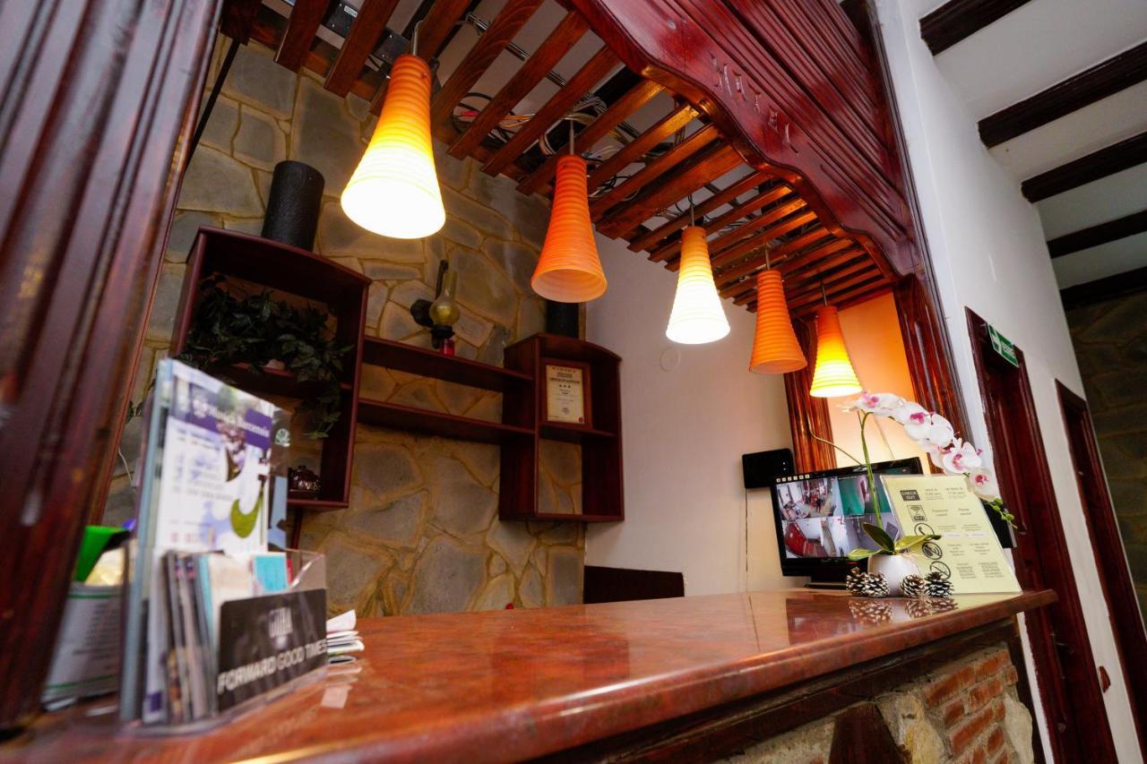 Pensiunea Noemi Brasov Ngoại thất bức ảnh